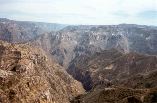 blik in de Copper canyon vanuit Divisadero
